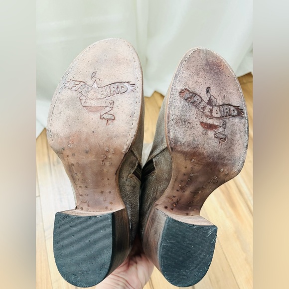 Freebird Clip Boots - Picture 6 of 6